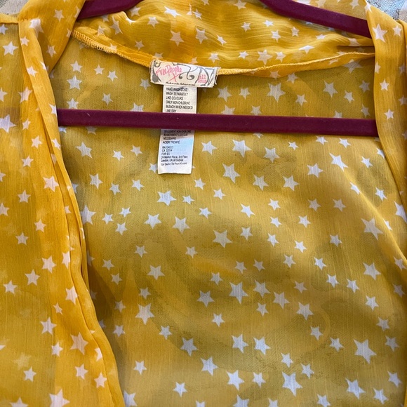 Yellow Star Print Women's Top - Picture 9 of 10